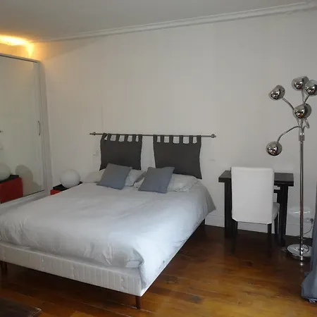 Apartment Elysees Paris